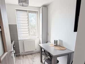 Apartament 3 camere str. Calea Bucuresti, langa scoala nr.10 — miniatura 4