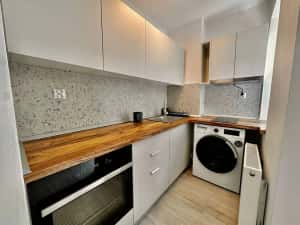 Inchiriez garsoniera zona Mihai Viteazu renovata la cheie — miniatura 9