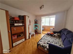 Apartament 3 camere Grivitei, intermediar, Brasov — miniatura 1