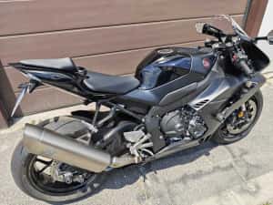 Honda CBR 1000 RR-R FireBlade — miniatura 4