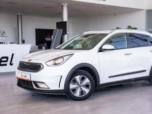 Kia Niro Hibrid 2019, 106.394 km, Alb — miniatura 4