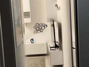 Apartament 3 camere , decomandat, utilat modern, parcare, Sel-Dracula — miniatura 3