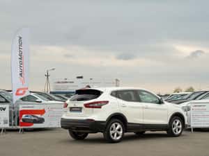 Nissan Qashqai 1.3 DIG-T DCT N-Connecta Automat — miniatura 4