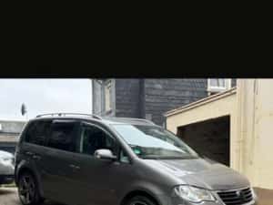 Volkswagen Turan — miniatura 4