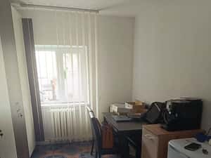 Apartament 2 camere, parter, central, călduros — miniatura 3