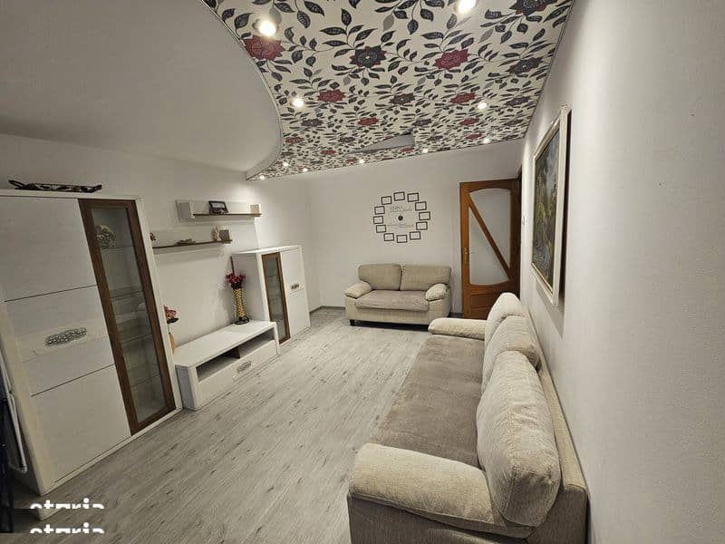 Apartament 3 camere de inchiriat — fotografie 1 din 6