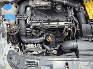 Motor 1.9 TDI BKC BXE BJB BRU 105 cp 192.000 km Touran Passat Golf A3 — miniatura 2