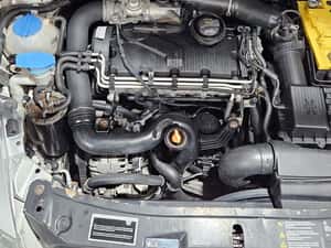 Motor 1.9 TDI BKC BXE BJB BRU 105 cp 192.000 km Touran Passat Golf A3 — miniatura 10