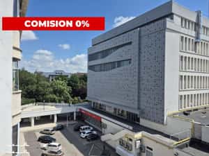 Apartament ultracentral, 3 camere, cu priveliste de vis, langa Mercur — miniatura 3