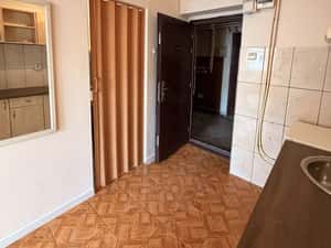Garsonieră confortabilă, etaj 4, Craiova — miniatura 4