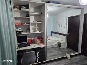 Inchiriez apartament 2 camere decomandat,etaj4/4,1MAI,zona Pelendava — miniatura 5