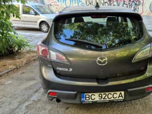 Mazda 3 an 2009 motor 1.6 Diesel cutie manuala preț ușor negociabil — miniatura 2