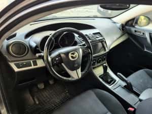 Mazda 3 an 2009 motor 1.6 Diesel cutie manuala preț ușor negociabil — miniatura 3