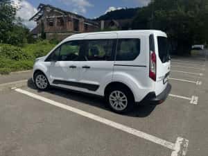 Vand sau schimb Ford Tourneo Connect 1.5tdci 117000km — miniatura 3
