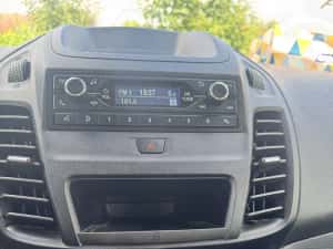 Vand sau schimb Ford Tourneo Connect 1.5tdci 117000km — miniatura 8