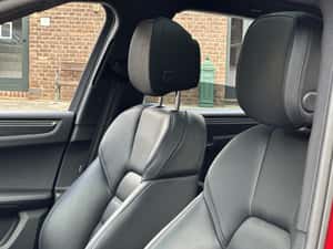 Porsche Macan - 2022 - 76.220 EUR — miniatura 2