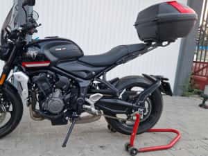 NOU Triumph Trident 660. 500km. 2022 — miniatura 2