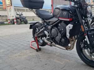 NOU Triumph Trident 660. 500km. 2022 — miniatura 8