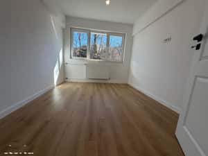 Titan, parcul Titanii, pe Zavideni, 10 minute metrou, renovat complet — miniatura 2