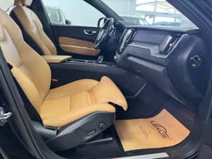 Volvo XC-60 2.0 D AWD Geartronic Inscription — miniatura 4