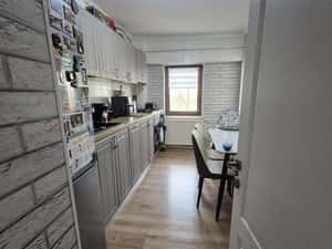 Vand Apartament 3 camere, 2 bai - mobilat si utilat — miniatura 3