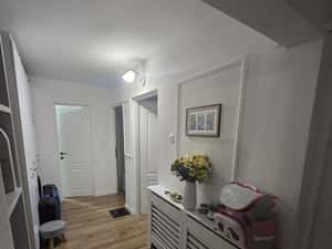 Vand Apartament 3 camere, 2 bai - mobilat si utilat — miniatura 4