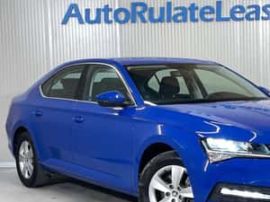 Skoda Superb 2022 - 18.990 EUR, 76.406 km, automată — miniatura 2