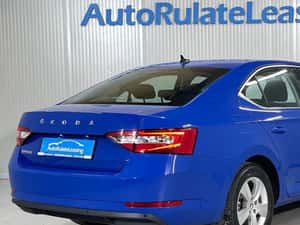 Skoda Superb 2022 - 18.990 EUR, 76.406 km, automată — miniatura 3