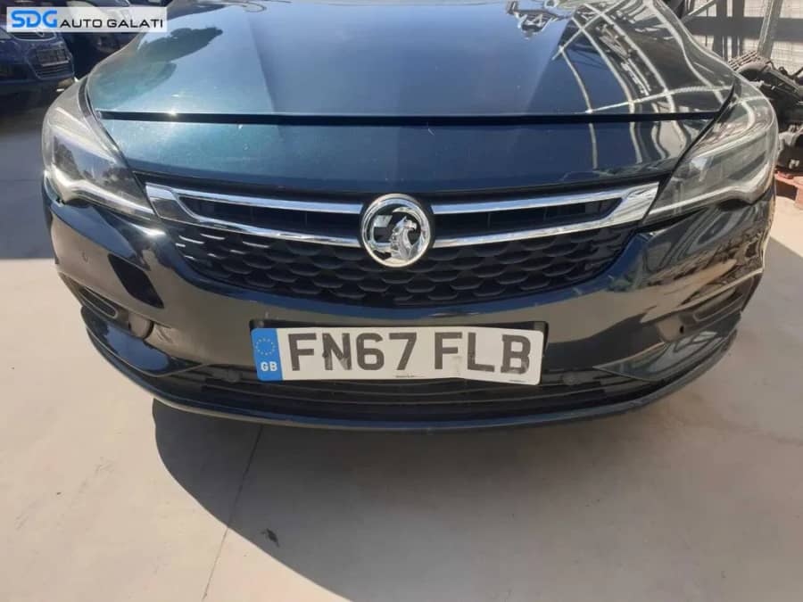 Bara Spoiler Fata cu Grile si Locas Senzori Parcare Opel Astra K NFL Non Facelift 2015 - 2019 Culoare Carragreen Z30V [Q3927] — fotografie 1 din 10