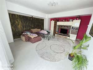 Apartament 2 camere decomandat balcon si parcare Bld Mihai Viteazul — miniatura 3
