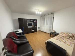 ÎNCHIRIEZ GARSONIERĂ CONFORT I ÎN ZONA PIEȚEI RÂMNICU SĂRAT