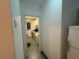 ÎNCHIRIEZ GARSONIERĂ CONFORT I ÎN ZONA PIEȚEI RÂMNICU SĂRAT — miniatura 5