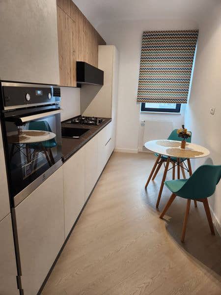Proprietar inchiriez, studio Cortina North — fotografie 1 din 6