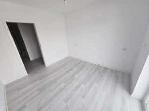 Apartament 3 camere. Decomandat. Bucatarie inchisa. GRADINA PROPRIE.Asfalt. Transport in comun. — miniatura 6