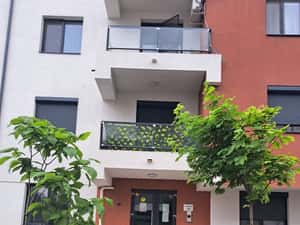 Apartament 3 camere, balcon și terasă — miniatura 1