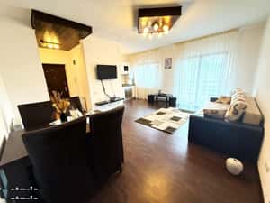 Apartament cu 2 camere, design modern si terasa cu view in Sinaia