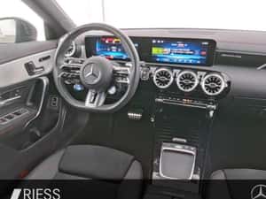 Mercedes-Benz CLA 35 AMG — miniatura 6
