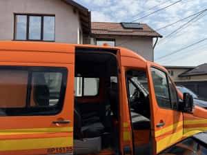 Crafter 2011 cu 199k reali, 6 locuri mixt si geamuri cu deschidere pe ambele laterale — miniatura 4