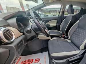 Nissan Micra Automată 101 HP Benzină — miniatura 2