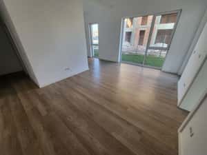 COMISION%. BLOC NOU in ORAS. Gradina proprie. Spatios