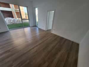 COMISION%. BLOC NOU in ORAS. Gradina proprie. Spatios — miniatura 2