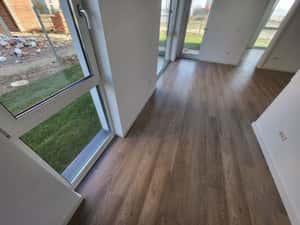 COMISION%. BLOC NOU in ORAS. Gradina proprie. Spatios — miniatura 4