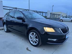 SKODA OCTAVIA III – fiabilă, confortabilă, spațioasă și eficientă — miniatura 2