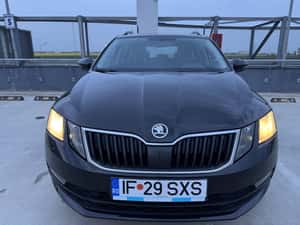 SKODA OCTAVIA III – fiabilă, confortabilă, spațioasă și eficientă — miniatura 3