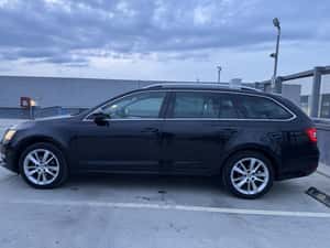 SKODA OCTAVIA III – fiabilă, confortabilă, spațioasă și eficientă — miniatura 4