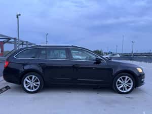 SKODA OCTAVIA III – fiabilă, confortabilă, spațioasă și eficientă — miniatura 5