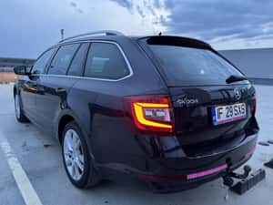 SKODA OCTAVIA III – fiabilă, confortabilă, spațioasă și eficientă — miniatura 6