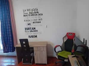 Vand apartament 2 camere — miniatura 1