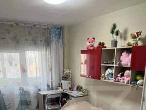 Apartament 3 camere decomandate, 82 mp, cu 2 balcoane, mobilat, Calea — miniatura 5