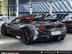 Ferrari F8 Cabrio - Second hand, 3.800 km, 721 cp — miniatura 3